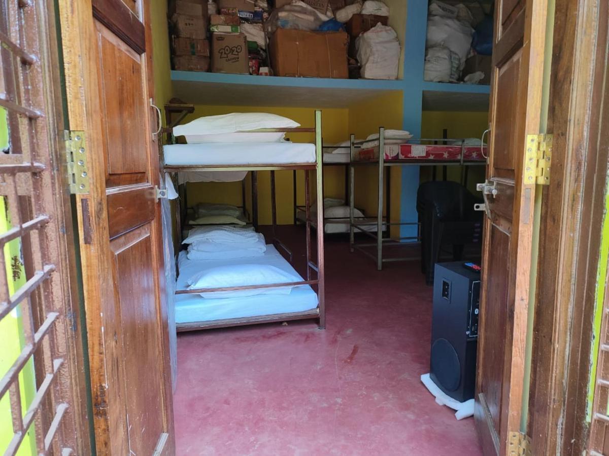 Shrushthee Guest House Vagator Buitenkant foto